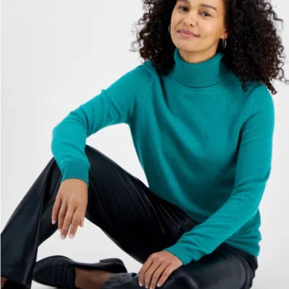 Peacock Green Cashmere turtleneck  for Women